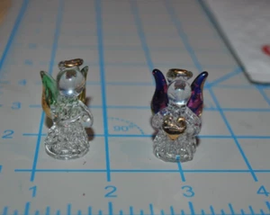 Figurina miniatura vintage S/2 piccola vetro filato trasparente angelo che prega cuore accento oro - Foto 1 di 3