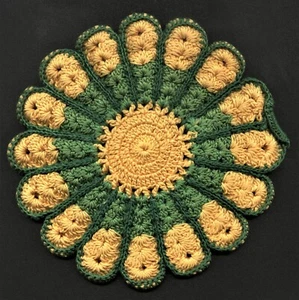 6" Round - Gold & Green Cotton Crochet Potholder - Picture 1 of 2