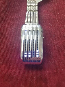 BARCODE PIMP TOKYO Uhr Japan SEHR SELTEN FUNKTIONIERT ABER, VERKAUFT WIE ABGEBILDET - Bild 1 von 3