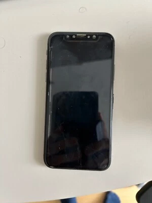 Apple iPhone 11 Black / Nero - 64GB Sbloccato - Immagine 1 di 2