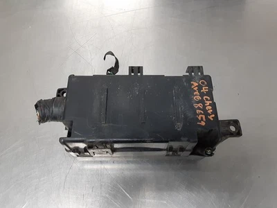 2004-2006 Chevrolet Aveo Wave Engine Junction Block Fuse Box Assembly 96539834 - Image 1 of 4