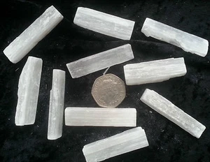 Venta al por mayor 5 x 5 cm varita de cristal de selenita cruda chakra curativo piedra ángel - Imagen 1 de 2