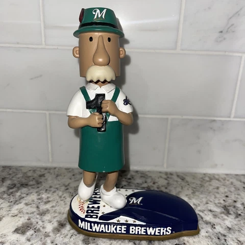 Milwaukee Brewers Forever Styles Legends of the Diamond Bobblehead Brat 63/2010 Cover