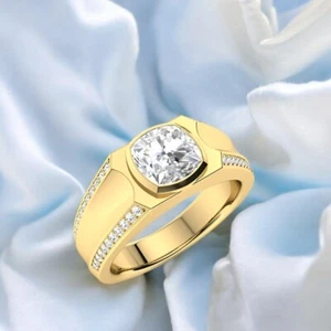 Anillo de diamantes talla cojín de 1,20 quilates para hombre IGI cultivado en laboratorio banda amarilla de oro de 14 quilates 9 10 11 - Imagen 1 de 10
