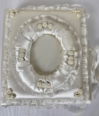 Álbum de fotos de boda vintage blanco satinado y encaje carpeta de 3 anillas, 12"x9,5" -57 PÁGINAS Foto 1 de 4