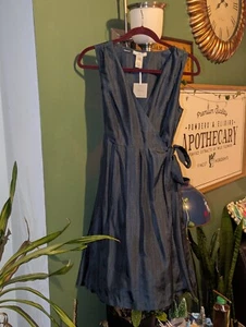 GAP Silk Women's Sleeveless Wrap-Around Midi Dress Blue Animal Print Sz 2 NEW - Picture 1 of 13