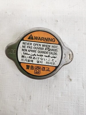 Tapa de presión del radiador Hyundai Tucson 2012 OEM Foto 1 de 2