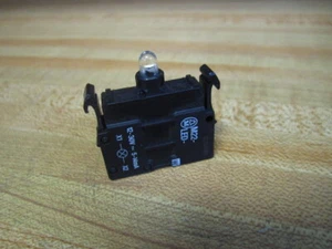 Eaton M22-LED-W Moeller Cutler Hammer Light Unit M22LEDW - Picture 1 of 4