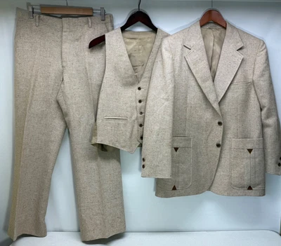 Vintage JOHNNY CARSON Men's 3pc Suit Wool Blend Tan Tweed  USA - Image 1 of 4