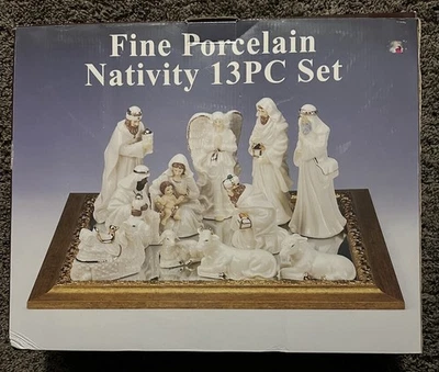 Belén Set Blanco Porcelana Fina Navidad Vacaciones con Base Espejo Enmarcado Dorado Foto 1 de 3