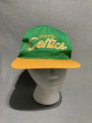 De Colección Años 90 Especialidades Deportivas Boston Celtics Verde Amarillo Escritura Sarga Snapback Sombrero Foto 1 de 4