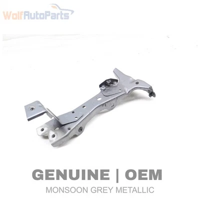 AUDI A3 CABRIOLET 8V 2015-2020 - Soporte/montaje guardabarros derecho 8V0821136C Foto 1 de 4