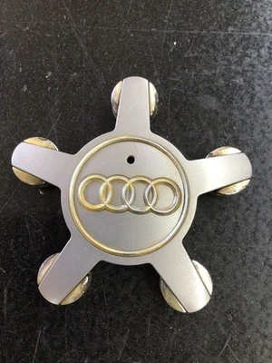 07-11 Audi S6 Silver Center Wheel Cap OEM 4F0 601 165 N (1) - Image 1 of 4
