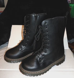 Schwarze Damen-Kampfstiefel einmal getragen, Größe 8 passt aber wie 7 Fehler LA - Bild 1 von 10