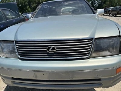 Lexus LS400 1995 1996 1997 capó parrilla emblema logotipo pestillo original OEM💯 Foto 1 de 4