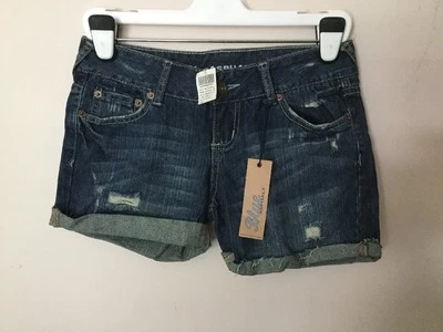 NOVO COM ETIQUETAS SHORTS JEANS FEMININO AZUL ASFALTO RASGADO/RASGADO ALGEMADO TAMANHO 7 - Imagem 1 de 4