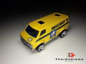 Matchbox Chevrolet Van 1974 comme Michelin N°68
