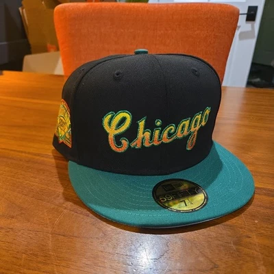 Chicago White Sox New Era Buffalo 59FIFTY MLB Black Green Script Hat Cap 7 1/4 - Image 1 of 4