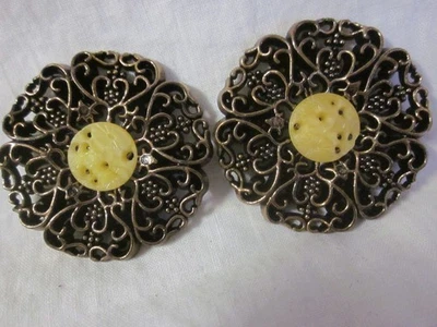2 pc Large ornate edge yellow carved shell shank buttons New - Image 1 of 4