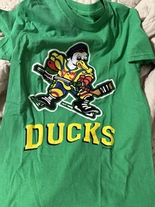 Neu Disney Mighty Ducks T-Shirt grün Erwachsene Small - Bild 1 von 4