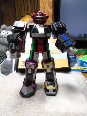 1999 Bandai Transforming Robot Vintage 6 inches tall - Image 1 of 4