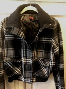 Girls 21 Jacket Size Medium  Jacket  Black  & White Plaid Zipper & Snaps Pockets - Picture 1 of 12