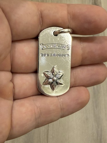 CHROME HEARTS Ciondolo targhetta cane cuori cromati stella di Los Angeles