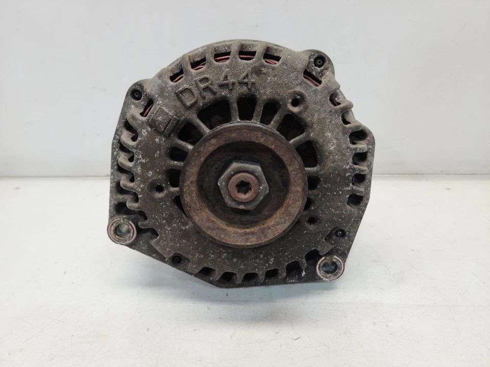 Alternador Chevrolet Silverado 2500 2008-14 (6,0 L / AT) - 160 amperios / Opt KW1 Foto 1 de 4