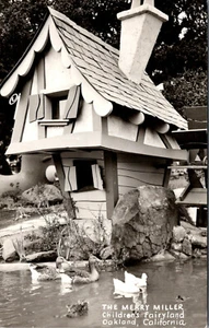 OAKLAND CALIFORNIA CHILDRENS FAIRYLAND MERRY MILLER VINTAGE REAL PHOTO POSTCARD - Picture 1 of 2