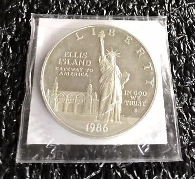 STATUE OF LIBERTY COMMEMORATIVE DOLLAR, SILVER PROOF, 1986S, SUPER SHINY! - Image 1 of 4