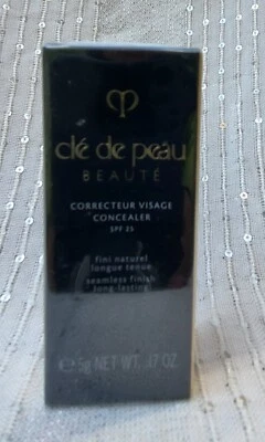 Cle De Peau Beaute Correcteur Visage Concealer SPF25 5g Choose Shade Sealed - Image 1 of 3