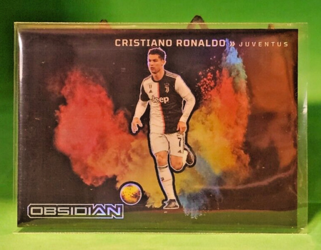 Quadro Cristiano Ronaldo 5X Campeão Champions League (UCL) Autógrafo  Digital - PlacasFUT