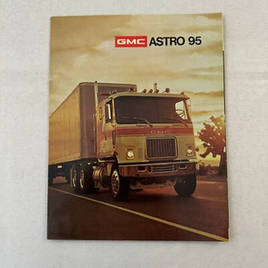 GMC Astro 95 Truck Sales Brochure Catalog Advertising Vintage - Picture 1 of 9