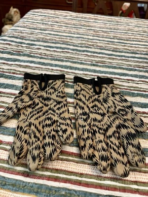 Vintage 1960s Mod Print Gloves. Wrist Length Style. Black and Tan Color. - Image 1 of 4