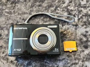 Olympus Digitalkamera X-42 12.0MP schwarz getestet + Micro SD Adapter - Bild 1 von 2