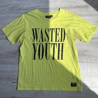 Camiseta WESC Wasted Youth Amarilla Streetwear Punk XL/L Unisex  Foto 1 de 4