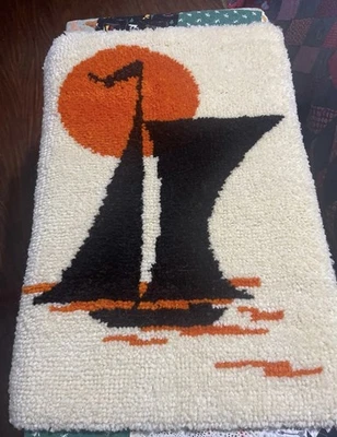 Alfombra peluda gancho enganche años 70 náutica puesta de sol 36x27 colgante de pared vintage Foto 1 de 4