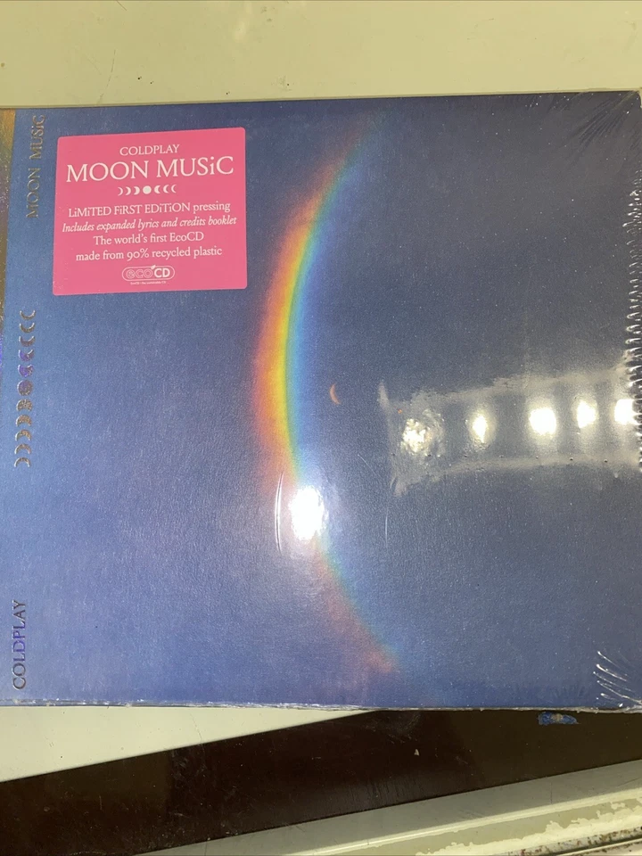 COLDPLAY Moon Music (Includes Signed Autographed Art Card) BRAND NEW! SEALED CD — 第 1/1 张图片