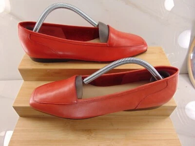Enzo Angolini NUEVOS NUNCA USADOS 8 ESTRECHOS Mocasines de Cuero Rojo Sin Cordones Planos Foto 1 de 4