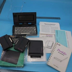 Atari Portfolio HPC-004 w/Smart Parallel Interface, Manual,Memory Card Powers On - Photo 1/8
