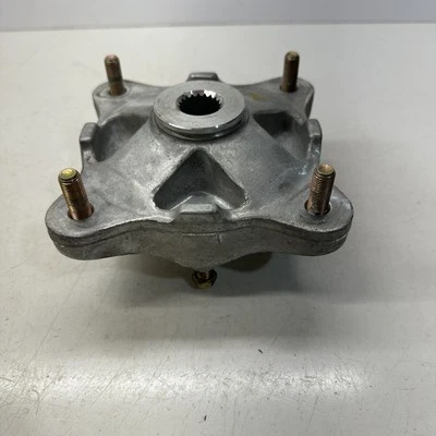 Buje de rueda - Polaris Sportsman 570 2021 Foto 1 de 4