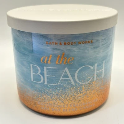 Tarro de velas de 3 mechas Bath & Body Works At The Beach 14,5 oz coco bergamota floral Foto 1 de 4