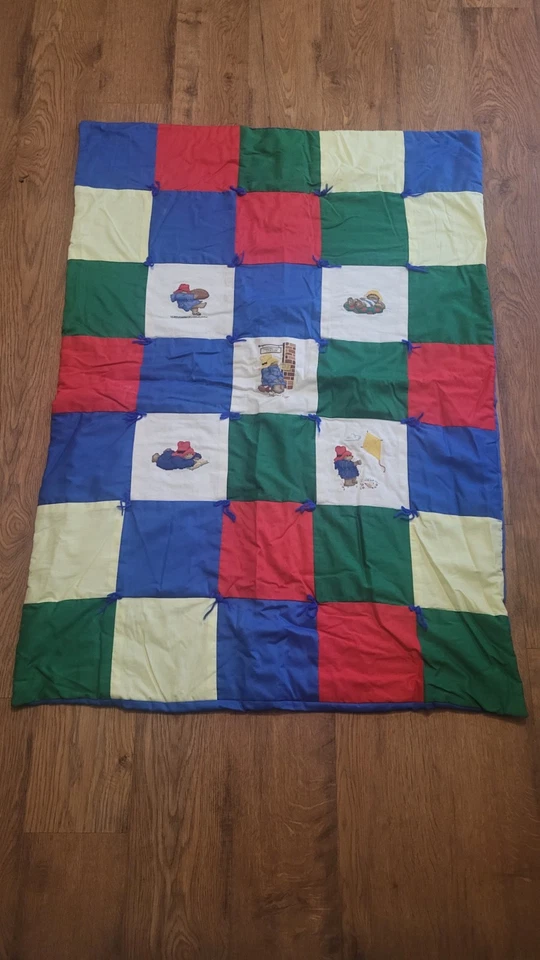 Manta de bebé Paddington Bear hecha a mano vintage punto de cruz 46x33 Foto 1 de 4