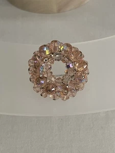 Vtg silver tone Aurora Borealis Pink crystal Beads Cluster Wreath Brooch pin - Picture 1 of 3