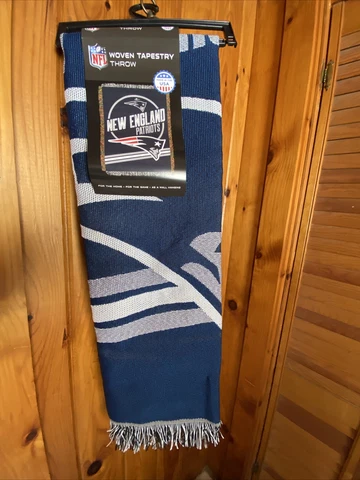 New Patriots NFL Woven Tapestry Throw 48”x60” 100% Polyester Cover