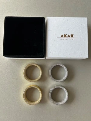 Túneles de calibre de oreja 2 pares, chapados en oro de 1 y 1/2 pulgada con incrustaciones de moissanita Foto 1 de 3