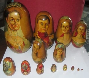 HIGH quality vintage painted wood royal family nesting doll set - 14 dolls! - Picture 1 of 7