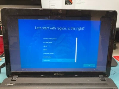 Gateway Q5WTC LCD Assembly 15.6" - Good - Image 1 of 3