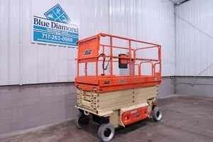 2015 JLG 3246ES Scissor Lift, 32' Platform height, 38' max Reach. Genie GS3246 - Picture 1 of 14