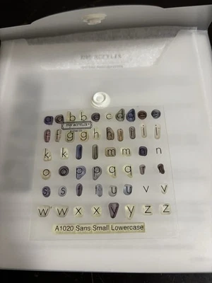 Juego de sellos CTMH cerca de mi corazón A1020 sin letras pequeñas del alfabeto minúsculas Foto 1 de 3